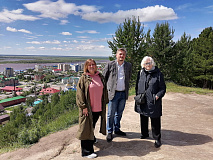 К нам приехал театральный критик из Москвы