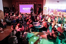 Победители "Детской Мозгобойни" получили билеты в театр